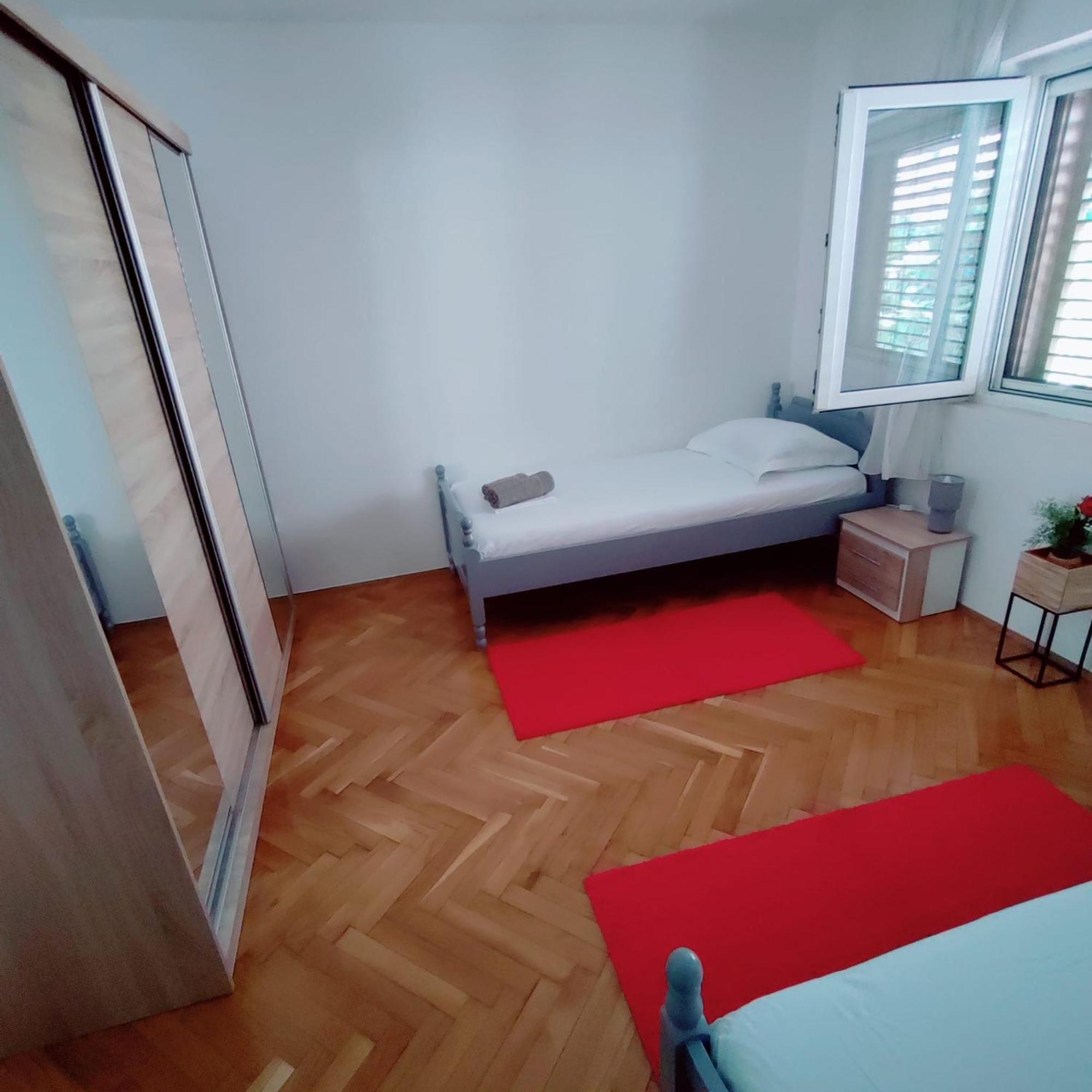 Apartment Mlija 奥米什 外观 照片