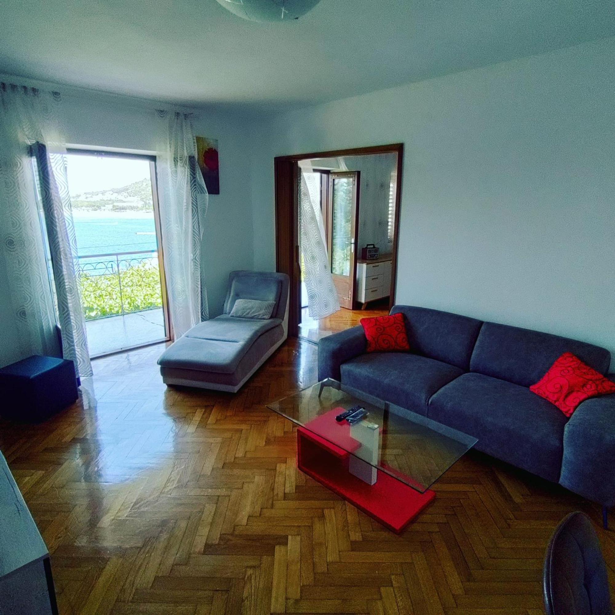 Apartment Mlija 奥米什 外观 照片